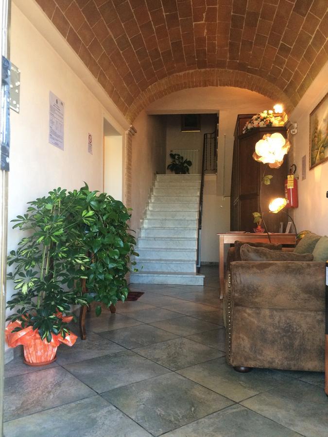 Da Donna Rosa Hotel Pontedera Ngoại thất bức ảnh