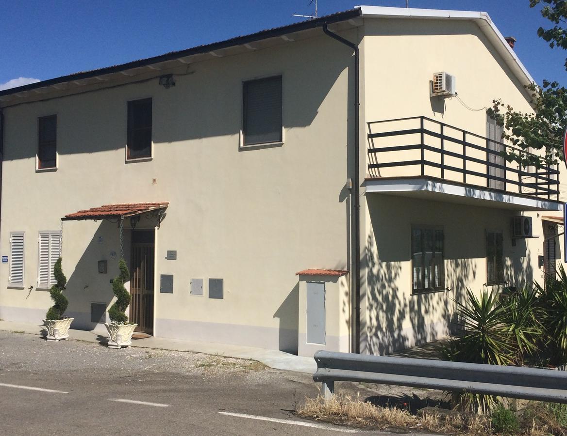 Da Donna Rosa Hotel Pontedera Ngoại thất bức ảnh